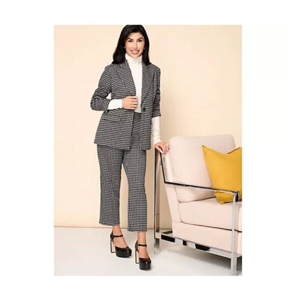 Studio Park x Courtney Khondabi Set Of 2 Knit Tops Size M Black Ivory A608646 - Picture 4 of 4